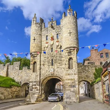 Lakefront 5 Star Country Park Fishing Lakes Near York Free Parking