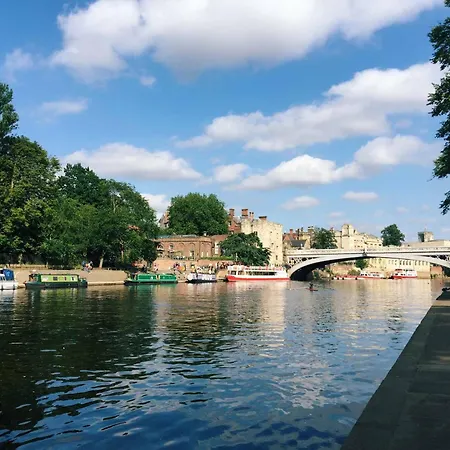 Lakefront 5 Star Country Park Fishing Lakes Near York Free Parking * Malton