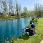 Lakefront 5 Star Country Park Fishing Lakes Near York Free Parking