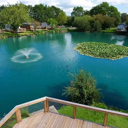 Lakefront 5 Star Country Park Fishing Lakes Near York Free Parking *