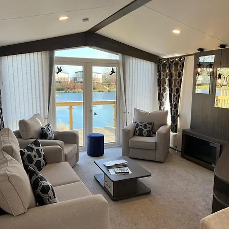 בית נופש Lakefront 5 Star Country Park Fishing Lakes Near York Free Parking